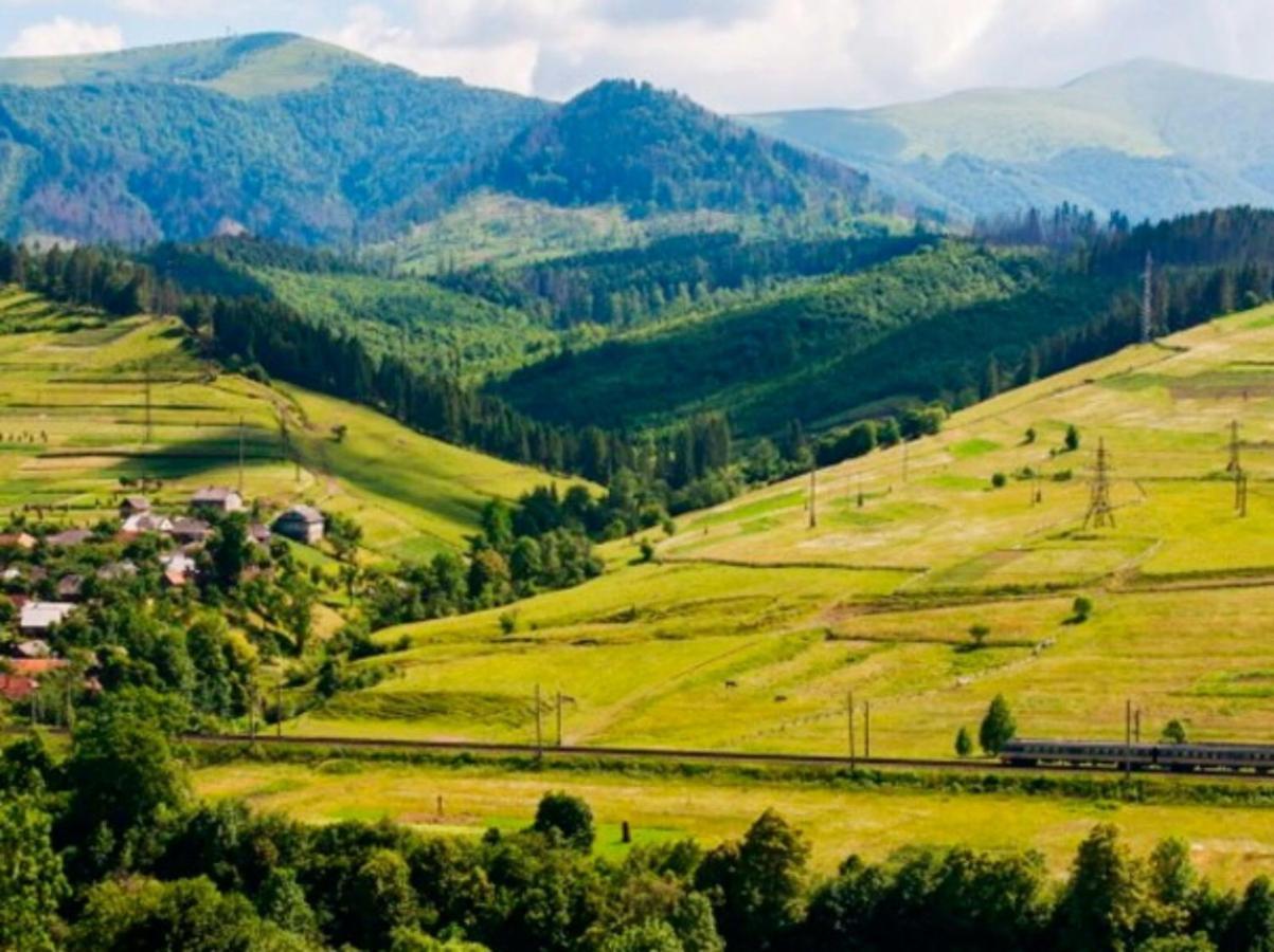 Над Вичов Volovăţ Exterior foto